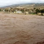 خیابان‌های ایذه خوزستان زیر سیلاب رفت + فیلم