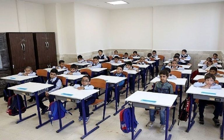 فوری/ تکلیف تعطیلی مدارس استان مرکزی فردا دوشنبه ۸ دی ۱۴۰۴ مشخص شد