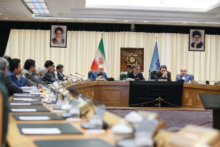 تشکیل جلسه فوری تیم اقتصادی دولت در بانک مرکزی