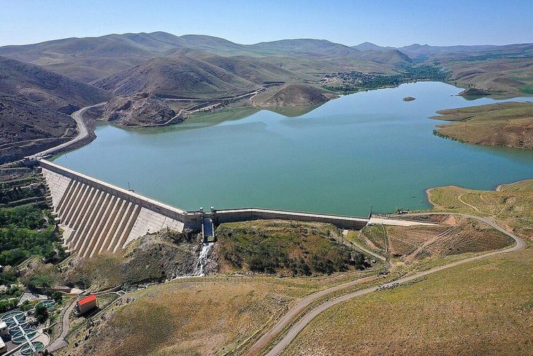 سد‌ بزرگ ایران سرریز شد/ خبر خوش آبی برای این نقطه از کشور