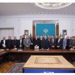 جلسه مهم پزشکیان و همتی / سقوط قیمت دلار و طلا در راه است؟