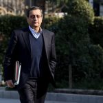 همتی خط قرمز کشید/ ذخایر ارزی مهم‌تر از دخالت در بازار+ فیلم