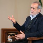 با فشارها، دشواری‌ها و نقدهای گسترده‌ای مواجه هستم