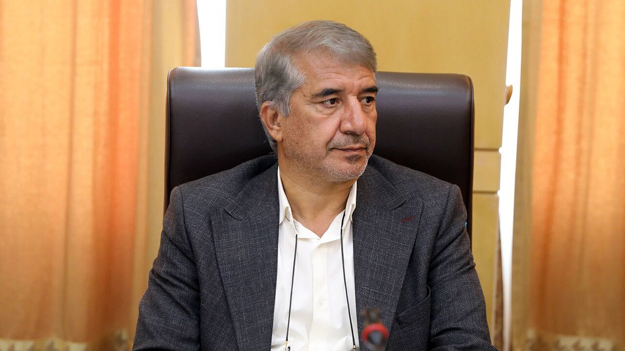 مخالفت یک نماینده با ترمیم کابینه و استیضاح برخی از وزرا/ این تجربه را با همتی داشتیم/ مشکلات اقتصادی با راهکارهای امنیتی حل نمی‌شود