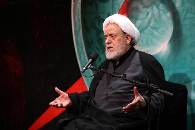 مدتی است بخاطر گرانی‌ها خجالت می‌کشم به منبر بیایم/ غصه میخورم که نمی‌توانم مشکل شمارا حل کنم/ همه چیز را به بهانه دلار گران می‌کنند+ فیلم