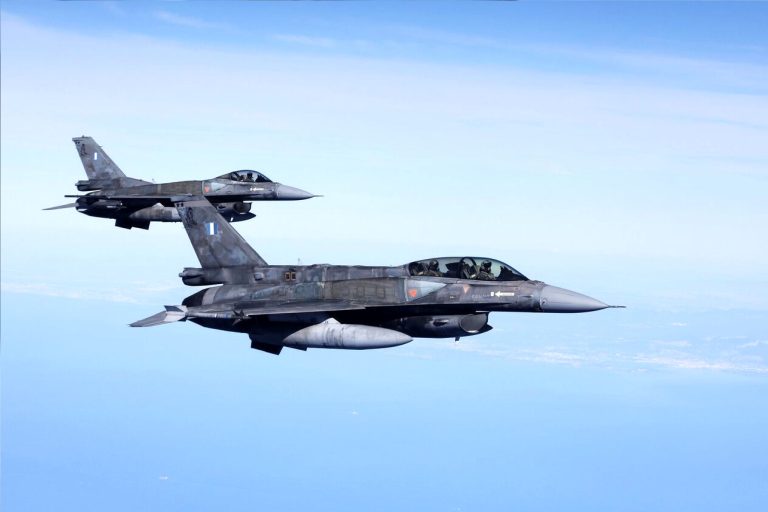 فوری/ 5 جنگنده آمریکایی در نزدیکی مرز ونزوئلا به پرواز درآمدند