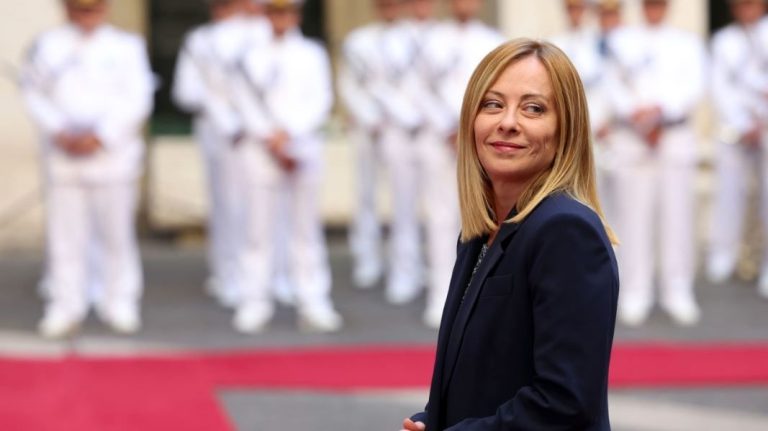 زنِ سیاستمداری که زندگی مردم ایتالیا را تکان داد