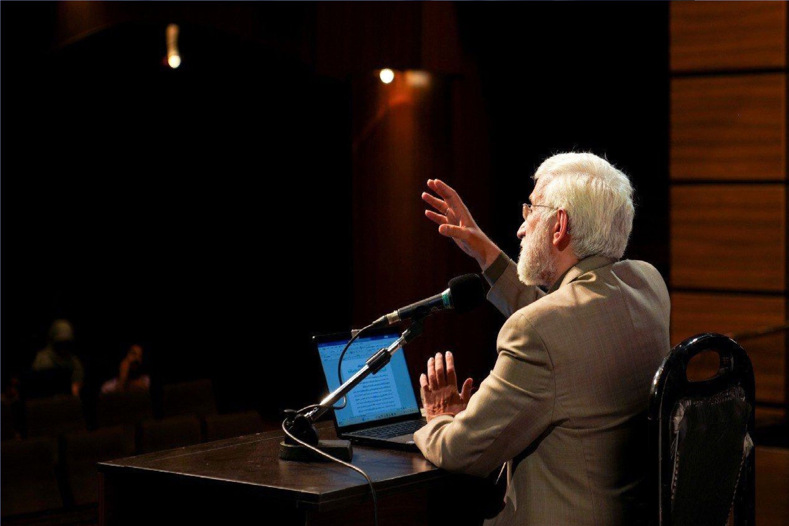 واقعیت مخالفت سعید جلیلی با کافه نشینی | او نمونه ای نچسب از آدم‌های ایدئولوژیک است