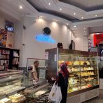 خرید شیرینی در آستانه یلدا نصف شد