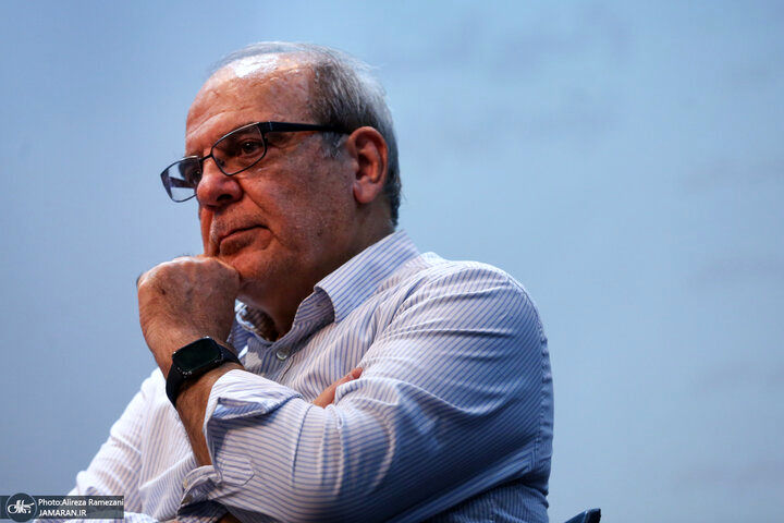 دولت و‌ مجلس به قیمت نابودی هر بخش نخواهند که نیازهای مردم را موقتی حل کنند/ قیمت‌گذاری بزرگ‌ترین دروغ تحت عنوان دفاع از مردم است/ به فکر آینده کشور هم باشیم