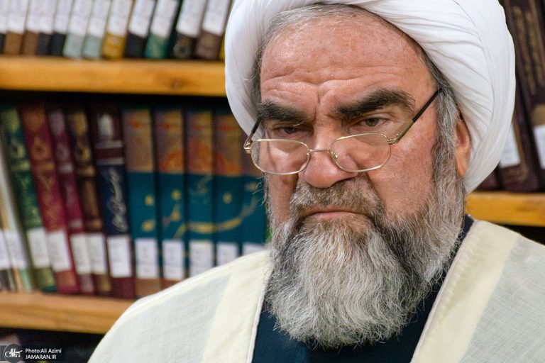 انتقاد استاد حوزه علمیه به طرح جدید مجلس برای فضای مجازی/ چگونه صداوسیما می‌تواند مرجع قضایی تشخیص جرم باشد؟