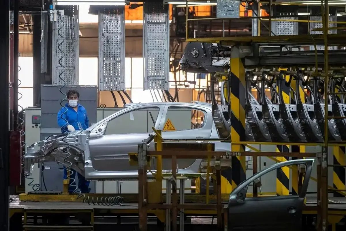 قطعه‌سازانِ خودرو، «آجیل‌ فروش» شدند | بابایی: فرآیند تخصیص ارز طولانی است