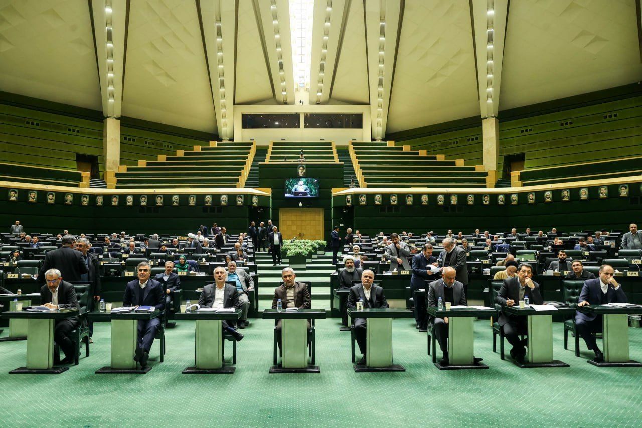 تصاویر | تیم اقتصادی دولت در جلسه غیرعلنی مجلس