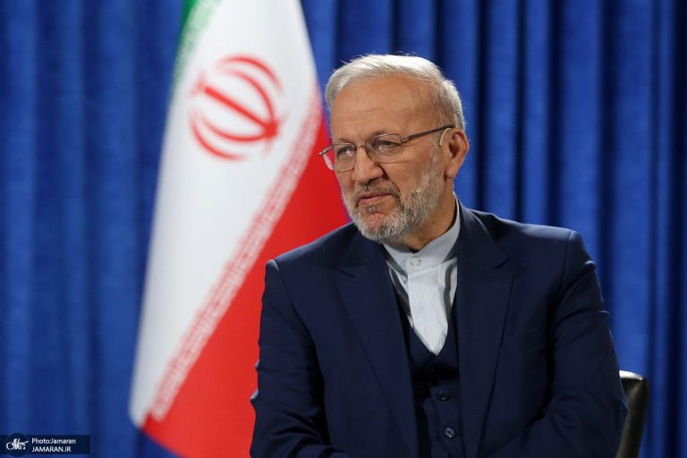 آقای پزشکیان! شجاعانه به تکلیف خود قیام و دولت را کوچک کنید/ حمایت از دولت را تکلیف شرعی خود می‌دانیم+ فیلم