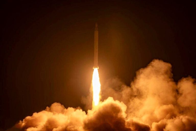 سیگنال جدید واشنگتن به تهران و پکن از آب‌های آزاد/ ایران هشدار داد؛ 2000موشک بالستیک به اسرائیل شلیک می کنیم