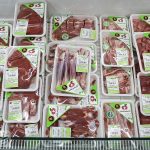 عرضه گوشت گرم گوساله وارداتی به زودی/ اعلام نرخ میوه و آجیل شب یلدا به صورت رسمی از فردا