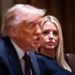 وزارت دادگستری چه چیزی را درباره ترامپ در پرونده اپستین پنهان می‌کند؟