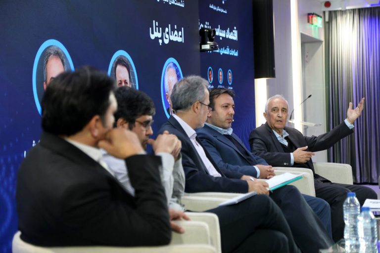 پیشنهاد غنی نژاد درباره نحوه اصلاح قیمت بنزین