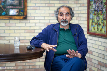 اگر طبقه اجتماعی دچار یاس شود، فروپاشی فرهنگی و اجتماعی رخ می دهد/ طبقه متوسط پشت پزشکیان نمی‌ایستد