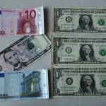 قیمت دلار و یورو در صرافی ملی امروز شنبه ۶ دی1404/کاهش قیمت یورو