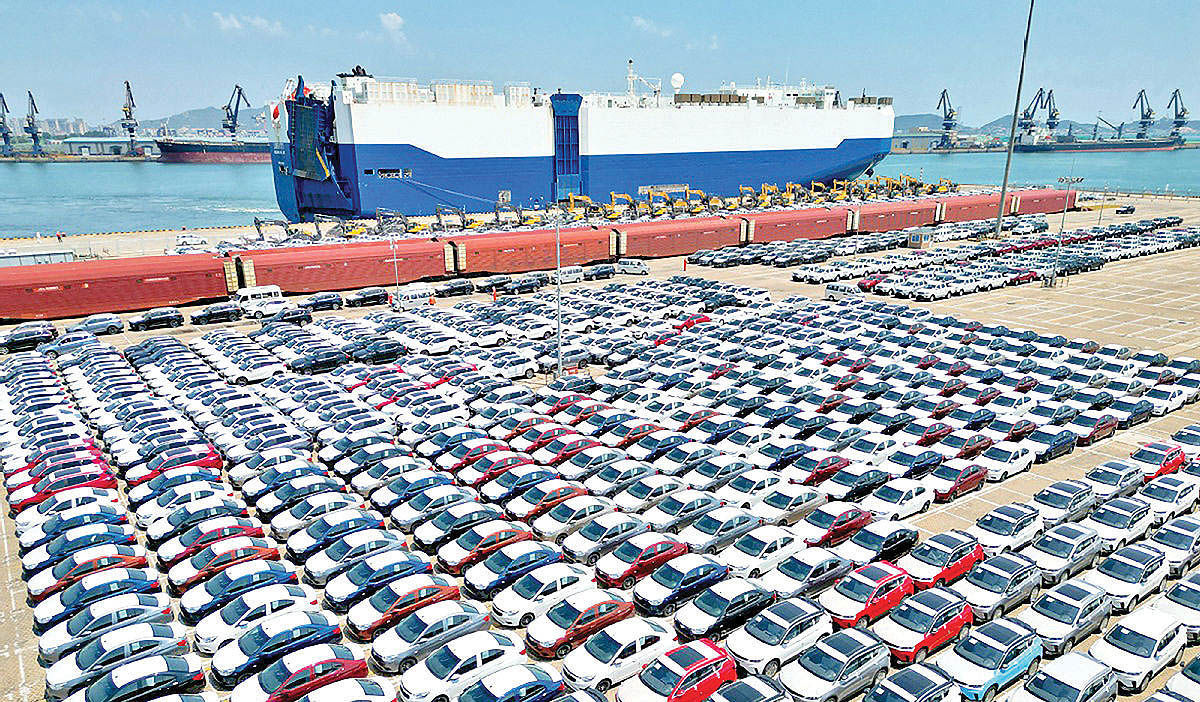 افشاگری معاون وزیر صمت/ چه جریان‌هایی مانع واردات خودرو شدند؟