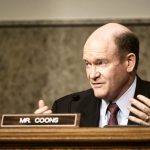 واکنش سناتور آمریکایی به مداخله ترامپ در امور ایران؛ تهدید توخالی است/ رهبران دنیا به ما می خندند/ توئیت های ساعت سه بامداد ترامپ خطرناک است