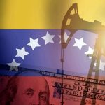 بوسه وزیر انرژی آمریکا بر نفت ونزوئلا وایرال شد + فیلم