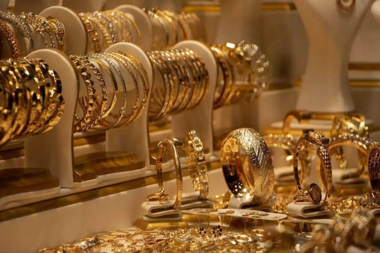 درگیری دولت و طلافروشان بر سر حساب‌های مسدود شده / حساب طلافروشان کی آزاد می‌شود؟