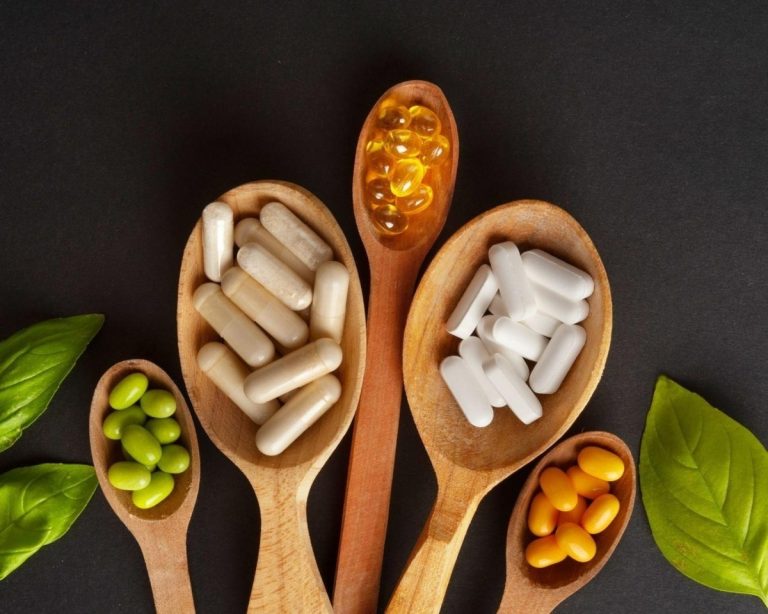 مصرف این ۵ دارو با مولتی‌ویتامین ممنوع شد