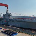 چین از بزرگترین ناو هواپیمابر جهان رونمایی کرد + تصاویر
