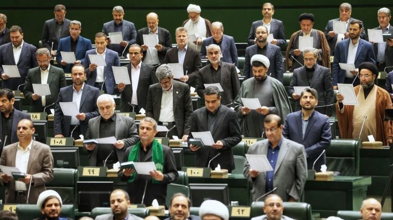 موج نامه‌های نمایندگان مجلس به دولت / نظارت بر شبکه‌های اجتماعی زیاد شود!