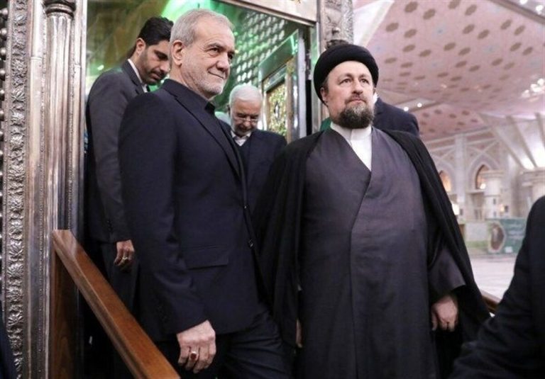سفر اعضای دولت به مرقد امام خمینی / پزشکیان و کابینه تجدید پیمان کردند