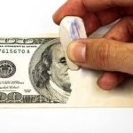 مخالفان و موافقان ارز ترجیحی در کشور/ بازار داغ رانت در کشور کجاست؟ مخالفان و موافقان ارز ترجیحی در کشور/ بازار داغ رانت در کشور کجاست؟