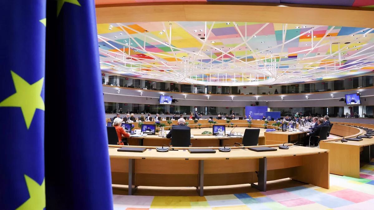 چراغ سبز اتحادیه اروپا به وام ۹۰ میلیارد یورویی اوکراین/ پرداخت‌ها از بهار آغاز می‌شود