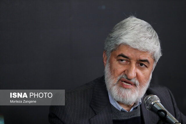 احتمالاً ایران و آمریکا پیشتر به توافقات اولیه رسیده‌اند که حاضر شدند پای میز مذاکره بیایند/ آمریکا احساس می‌کند مقابل ایران جز مذاکره راه دیگری ندارد