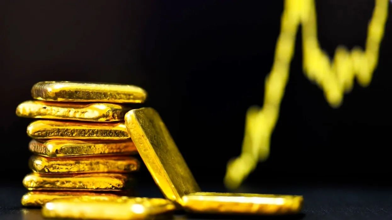 طلا و نقره عقب‌نشینی کردند