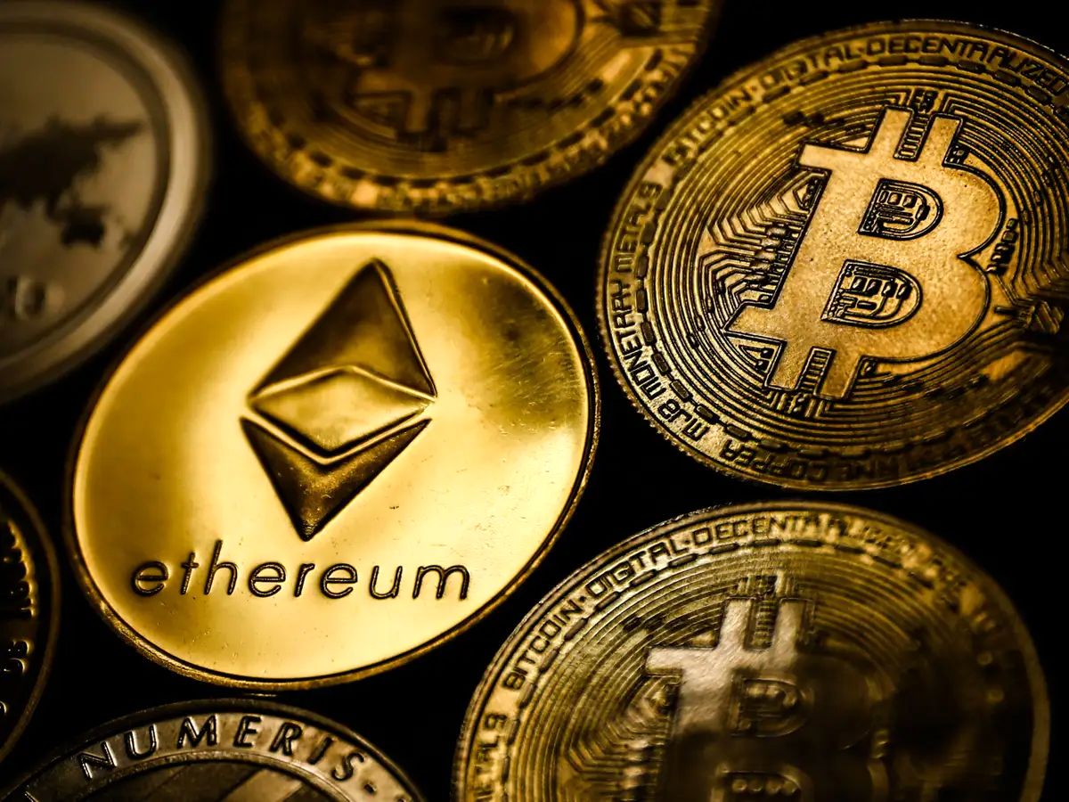 قیمت بیت‌کوین و اتریوم امروز شنبه ۱۸ بهمن 1404/ افزایش قیمت بیت‌کوین