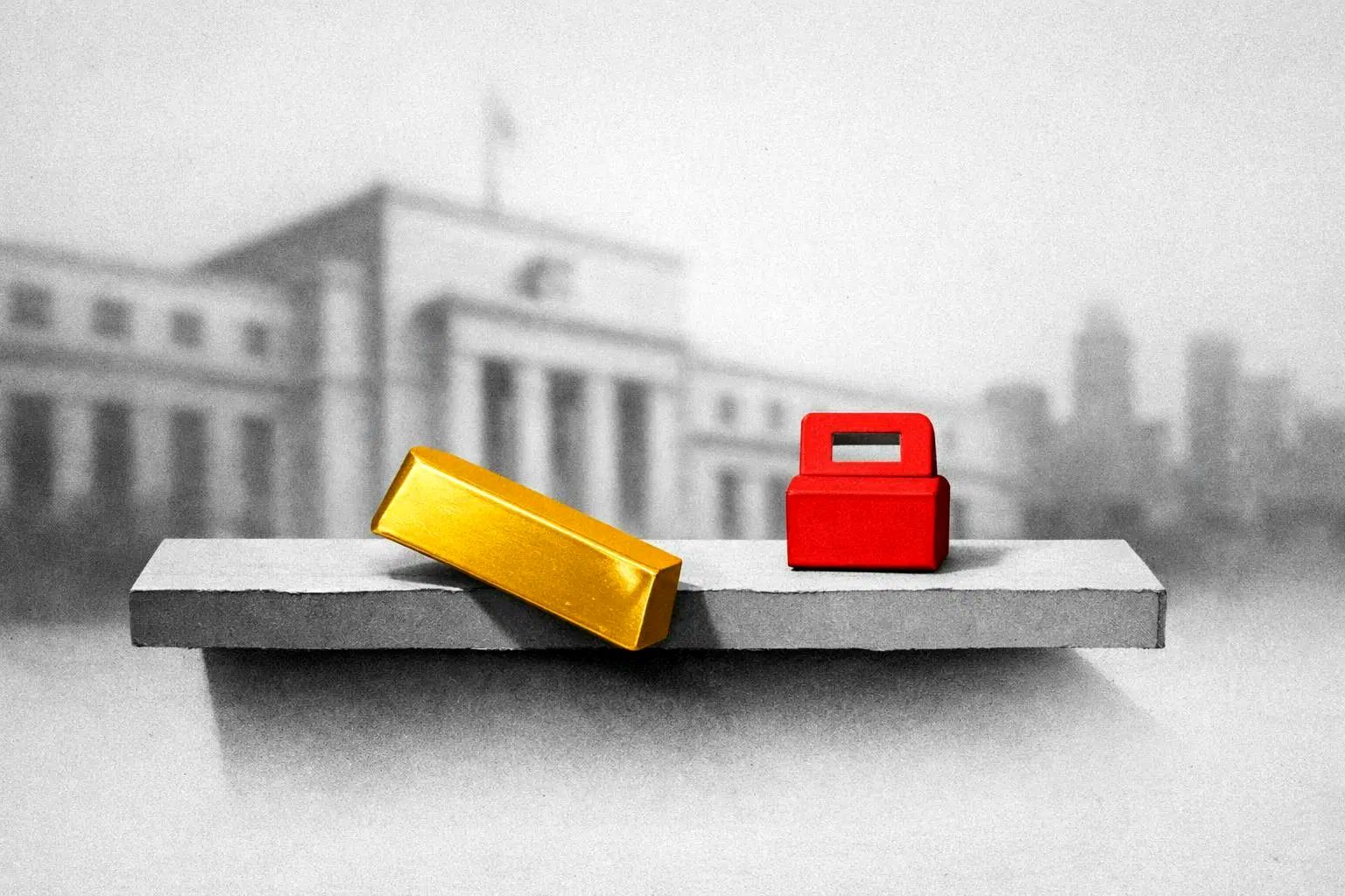 سقوط قیمت طلا از قله ۵ هزار دلاری | طلا در گرداب سودگیری و بازارهای نیمه‌تعطیل | صعود طلا به دلار گره خورد