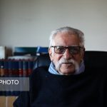 مردی که کتیبه کوروش را بی‌واسطه می‌خواند، خاموش شد/مردی که کتیبه کوروش را بی‌واسطه می‌خواند، خاموش شد