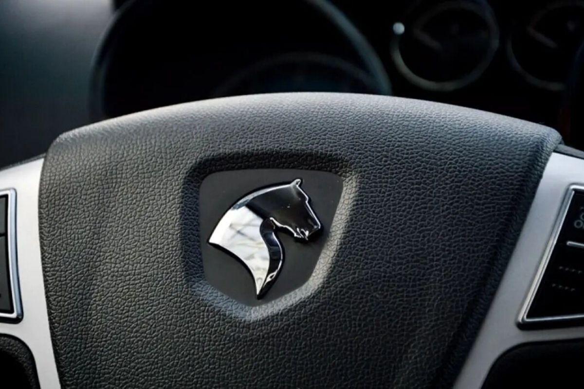 ایران‌خودرو تهدید کرد/ اگر با گران‌شدن محصولات موافقت نکنید، تولید را متوقف می‌کنیم