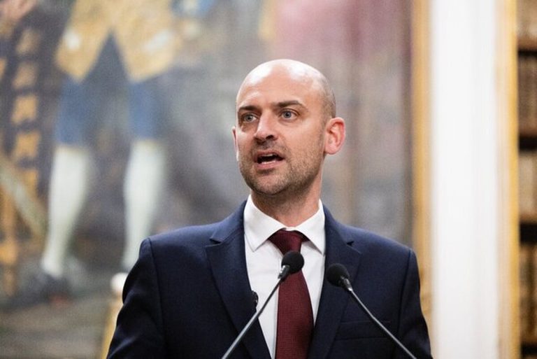 ادعای عجیب فرانسه درمورد حمله آمریکا به ایران/ ایران باید چه امتیازاتی بدهد؟