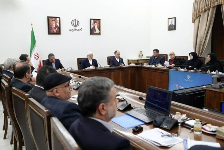 پاسخ معاون اول رئیس‌جمهور به تهدید ایران‌خودرو/ لازم باشد دولت از اقتدار خود استفاده می‌کند