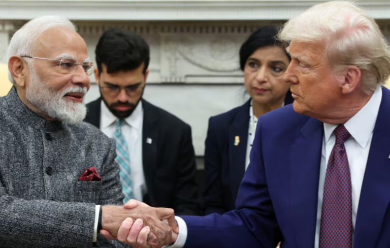 توافق نفتی هند و آمریکا بر علیه روسیه/ واشنگتن تعرفه واردات از دهلی‌نو را ۱۸ درصد کاهش داد