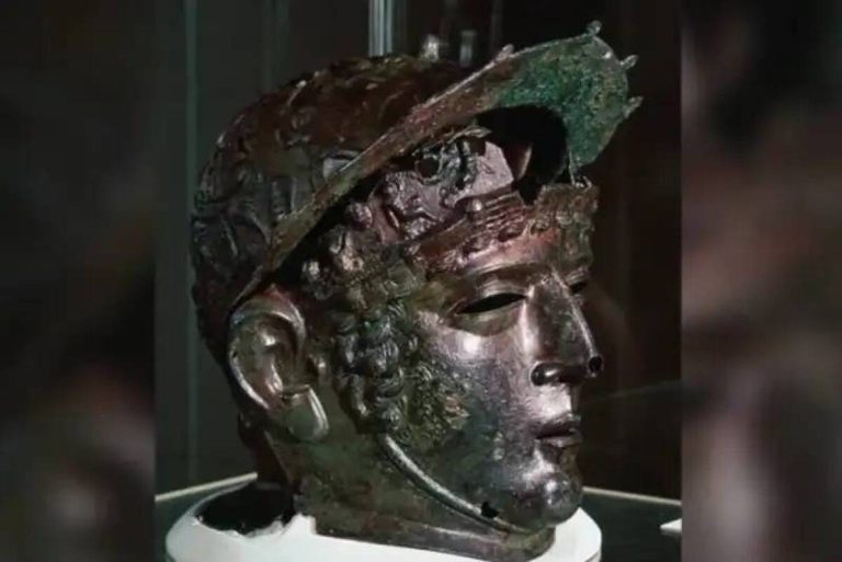 این گنج عظیم در مزرعه پشت خانه کشف شد!