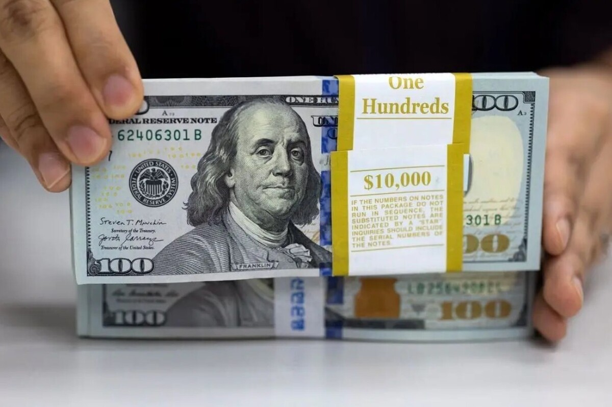 نوسان شبانه قیمت دلار با شایعات لغو مذاکرات / دلار یک‌ساعته ۸ هزارتومان گران شد!