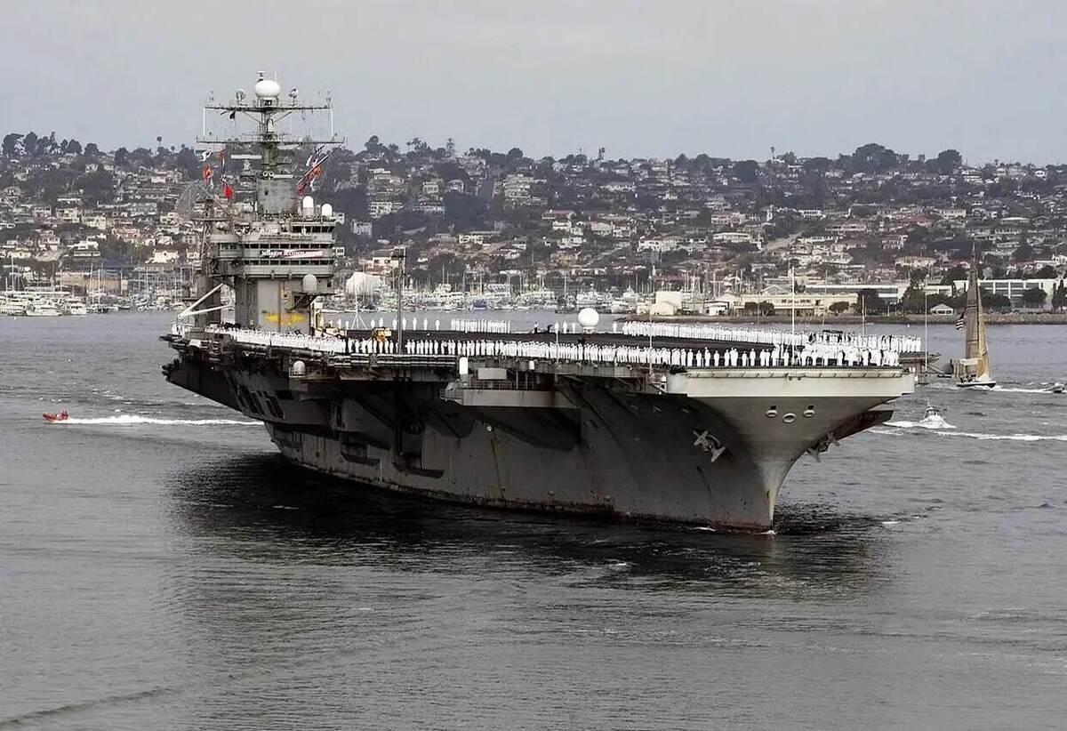  تصاویر تازه از ناو لینکلن مخابره شد+ فیلم