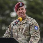 حضور فرمانده سنتکام و معاونین ترامپ در ناو آبراهام لینکن / ماجرا چیست؟