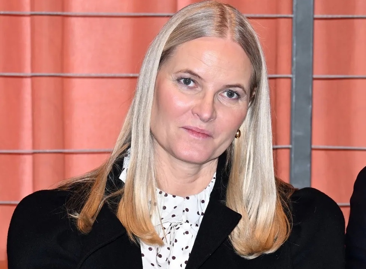 دوستی با جفری اپستین کار دست خانواده سلطنتی داد/ عذرخواهی همسر ولیعهد نروژ از مردم این کشور