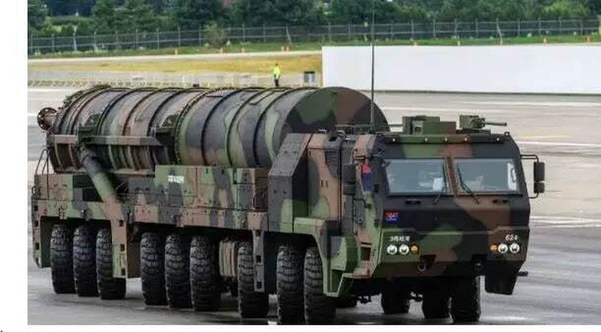 موشک ۳۶ تُنی «هیولا» رونمایی شد/ سنگین‌ترین موشک جهان با کلاهک ۸ تنی و قدرت تخریب ۱۰۰ درصدی