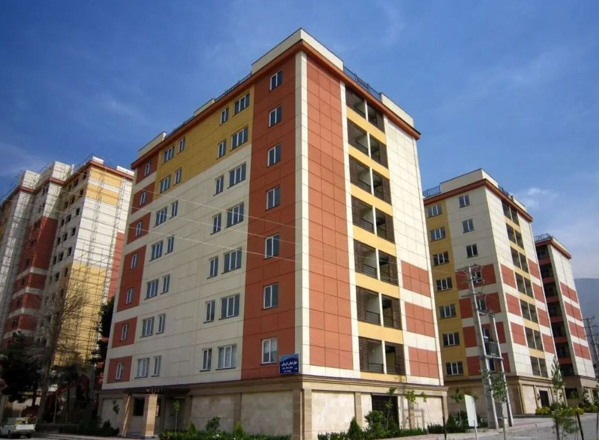 وعده وزیر راه و شهرسازی درمورد مسکن محرومان/ ۸۵۰ هزار واحد مسکن حمایتی تکمیل می‌شود